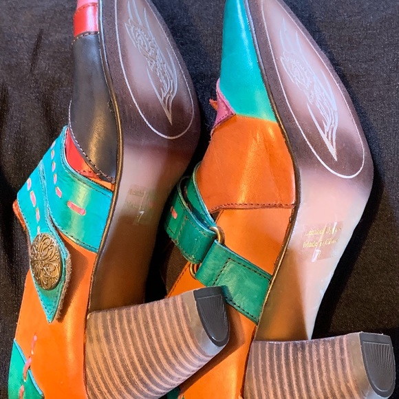 Leather heels - Picture 4 of 4